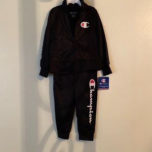 Champion kids tracksuit size 3t brand new with tags
